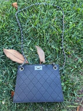 Quilted Chain Strap Crossbody Bag - Black